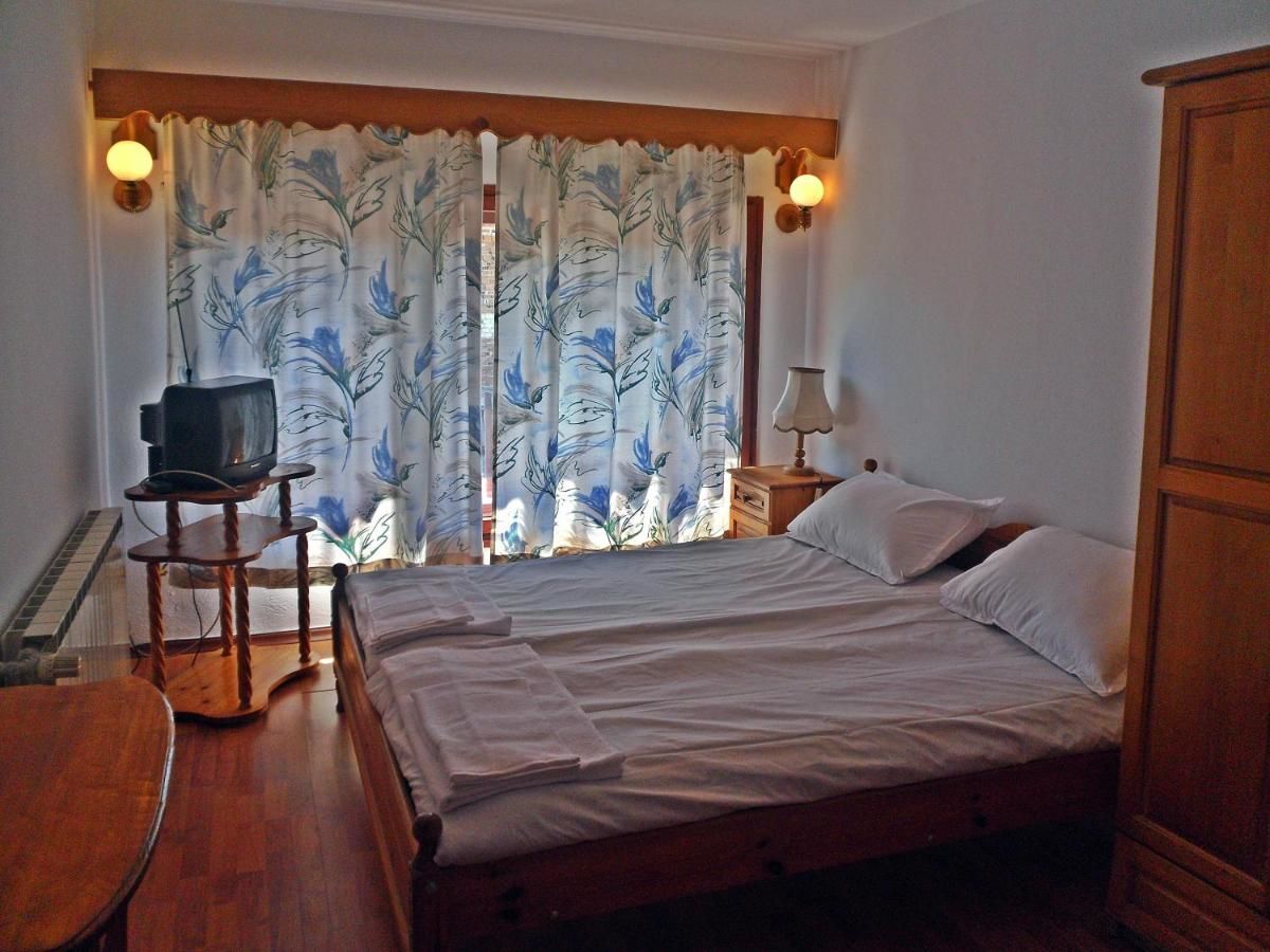 Отель Family Hotel Feniks Чепеларе-22